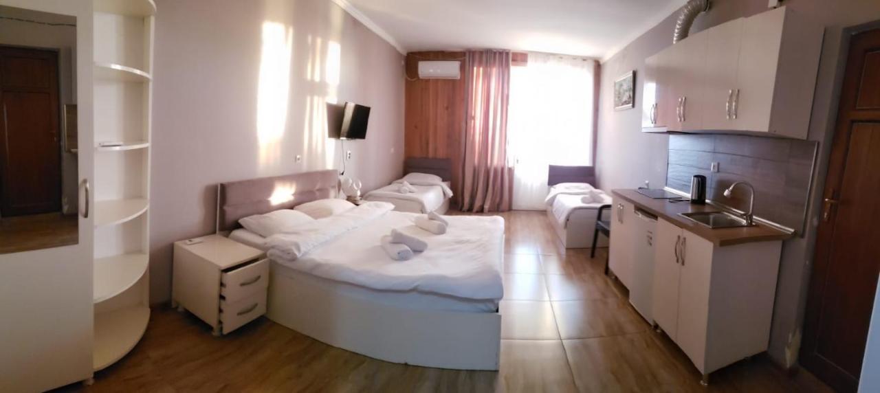 Midia Guest House Kobuleti Exterior foto
