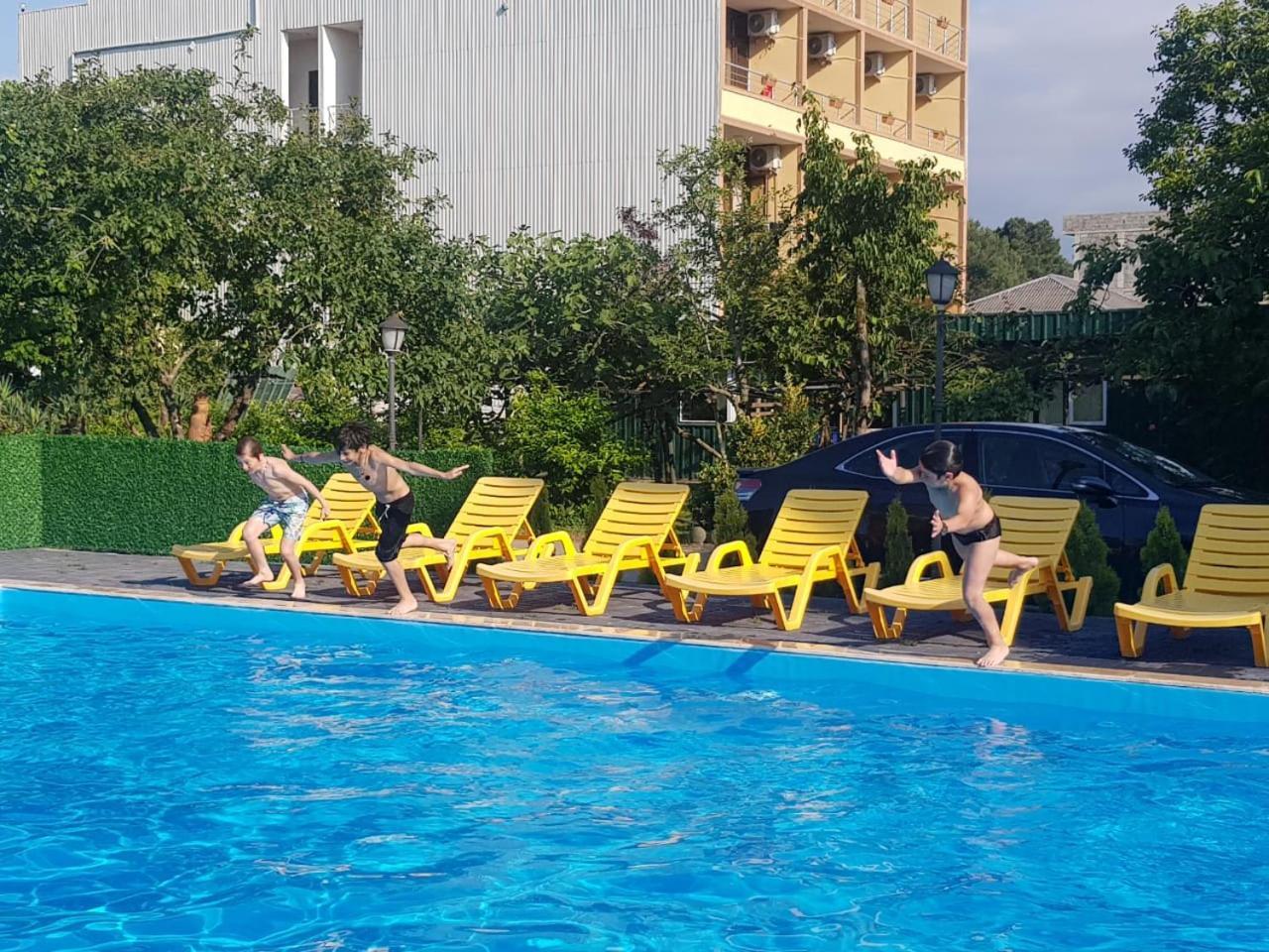 Midia Guest House Kobuleti Exterior foto